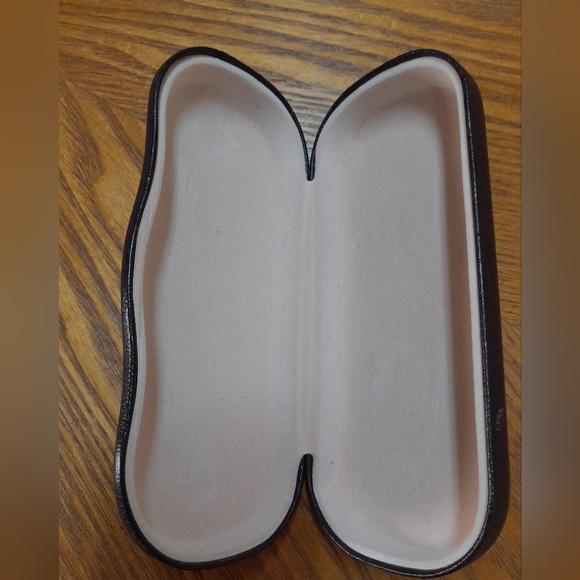 Plastic Eyeglass Frames With Brown Hardshell Case Size:OS Unknown - Picture 3 of 6